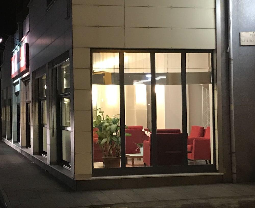 Hotel Internazionale Финале Лигуре Екстериор снимка