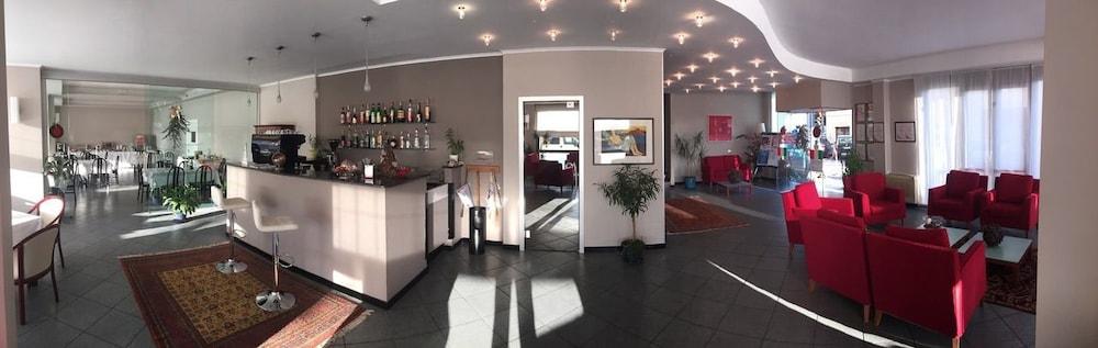 Hotel Internazionale Финале Лигуре Екстериор снимка