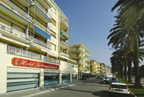 Hotel Internazionale Финале Лигуре Екстериор снимка